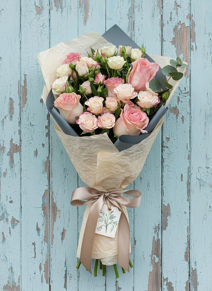 Букет цветов из: Розы в Озеке-Суате