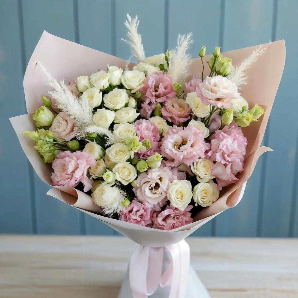 Букет цветов из: Альстромерии и Розы в Озеке-Суате