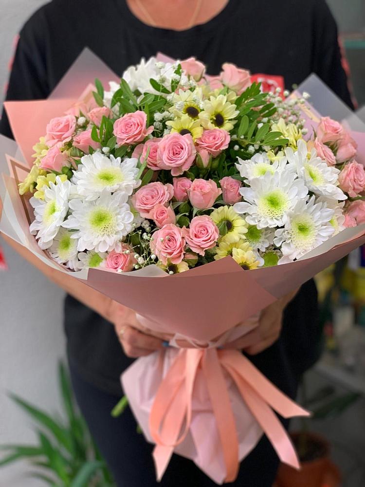 Букет цветов из: Розы и Хризантемы в Озеке-Суате