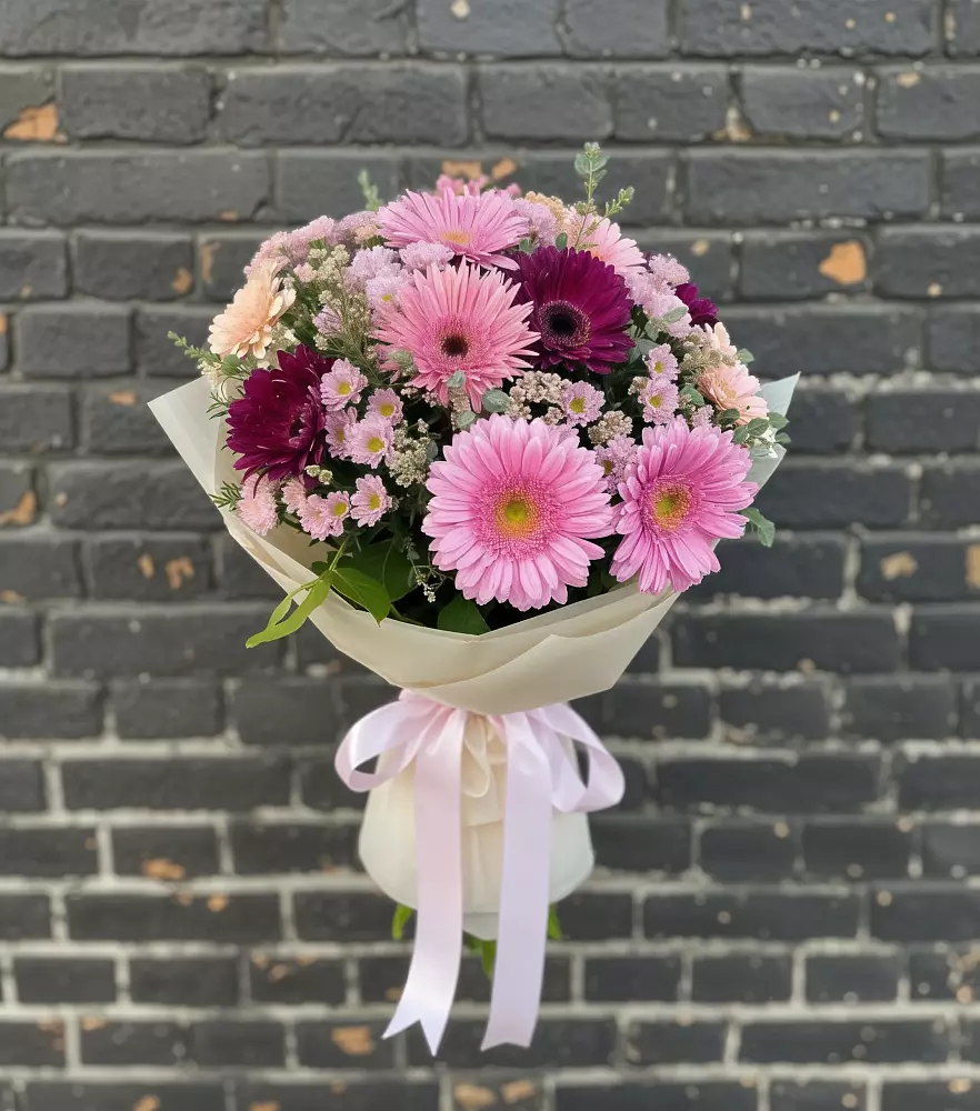 Букет цветов из: Герберы и Хризантемы в Озеке-Суате