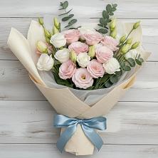 Букет цветов из:  Лизиантусы в Озеке-Суате