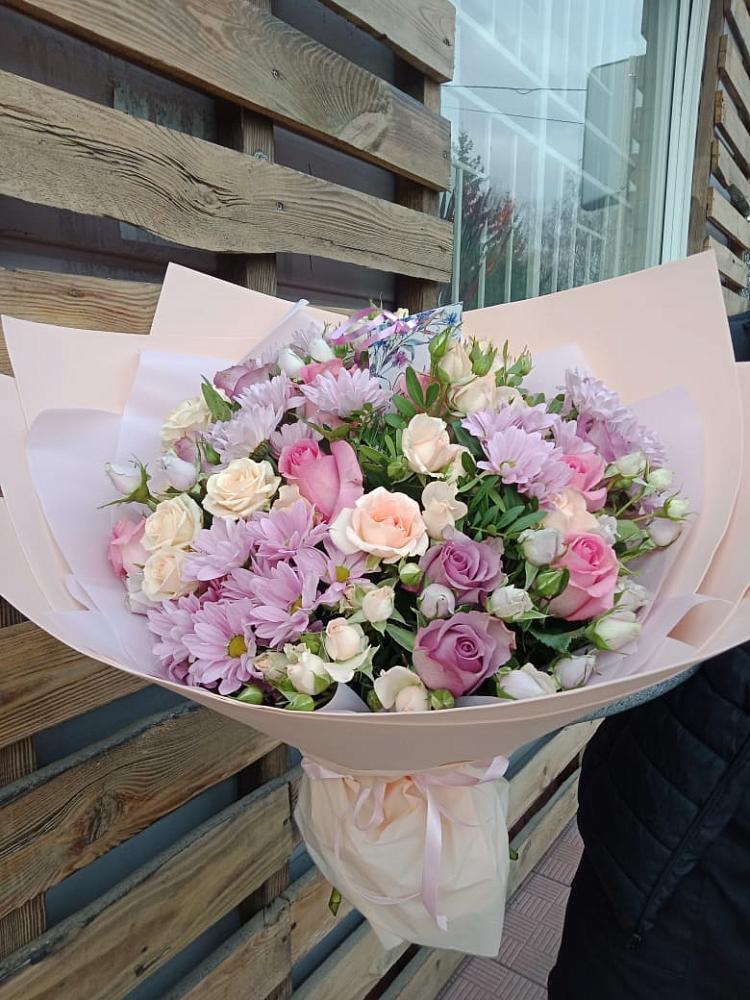 Букет цветов из: Розы и Хризантемы в Озеке-Суате