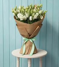 Букет цветов из:  Лизиантусы в Озеке-Суате