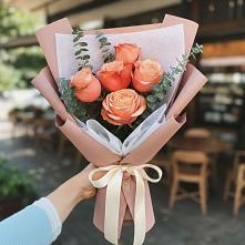 Букет цветов из:  Розы в Озеке-Суате