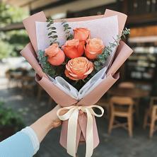 Букет цветов из:  Розы в Озеке-Суате