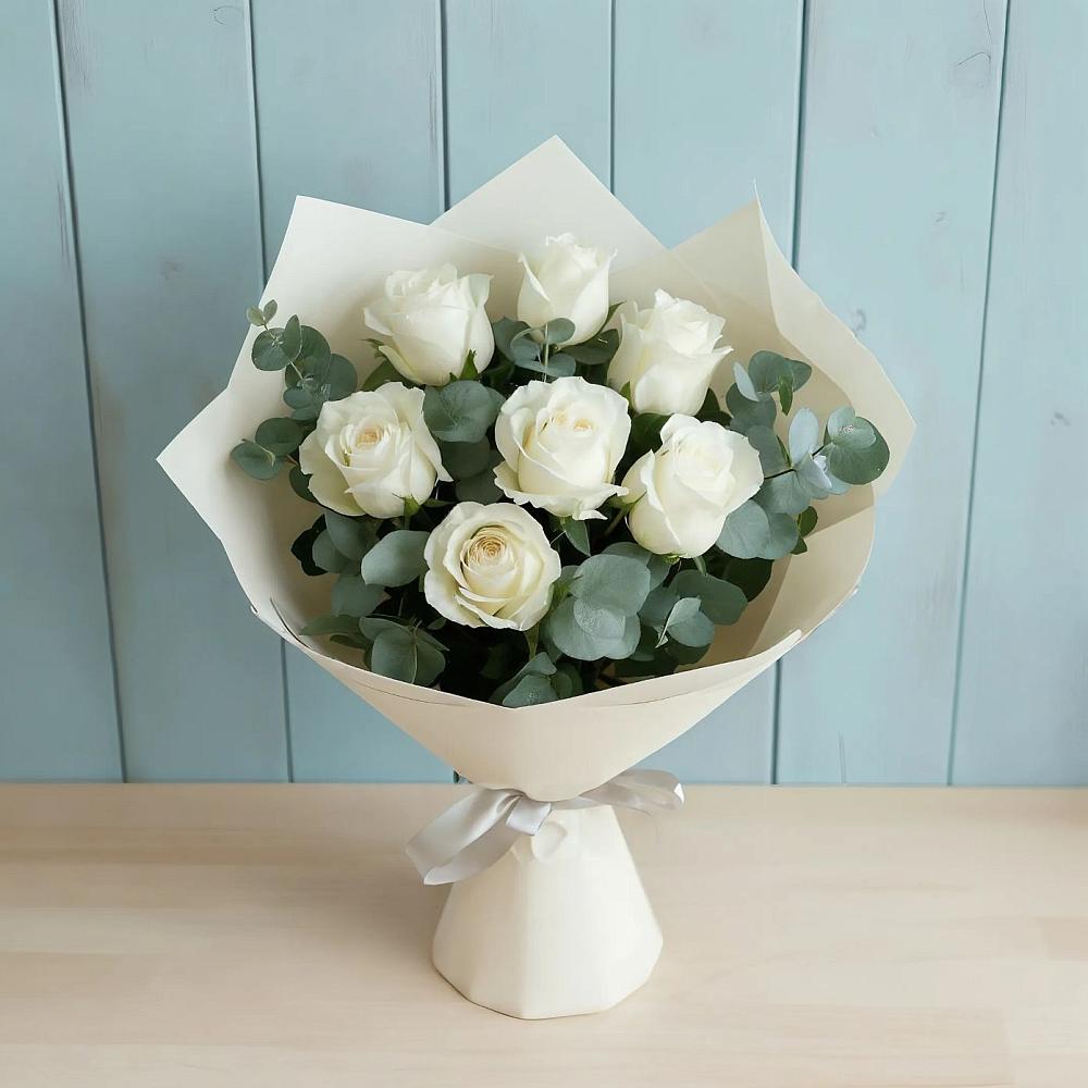 Букет Белые розы в Эвкалипте в Озеке-Суате