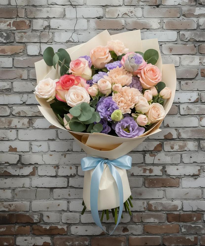 Букет цветов из: Розы, Лизиантусы и Гвоздики в Озеке-Суате