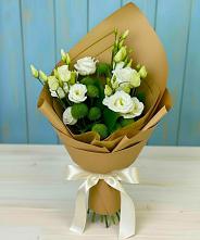 Букет цветов из:  Хризантемы и Лизиантусы в Озеке-Суате