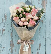 Букет цветов из:  Розы в Озеке-Суате