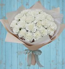 Букет цветов из:  Гвоздики в Озеке-Суате