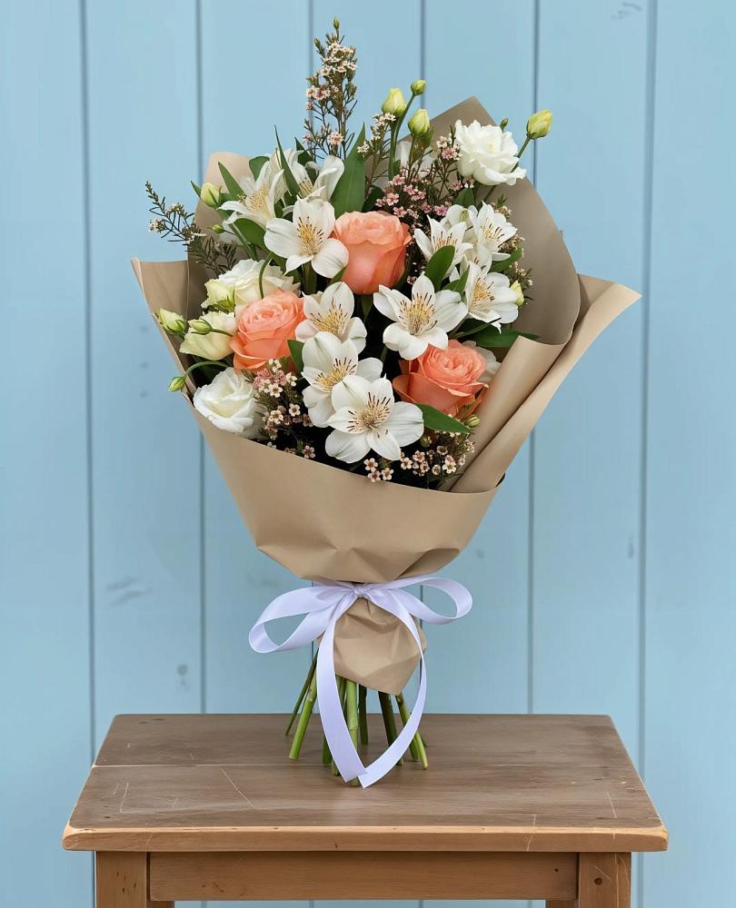 Букет цветов из: Альстромерии, Лизиантусы, Розы и Хризантемы в Озеке-Суате