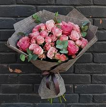 Букет цветов из:  Розы в Озеке-Суате