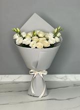 Букет цветов из:  Розы и Лизиантусы #REPLACE_PRED# Озеке-Суате